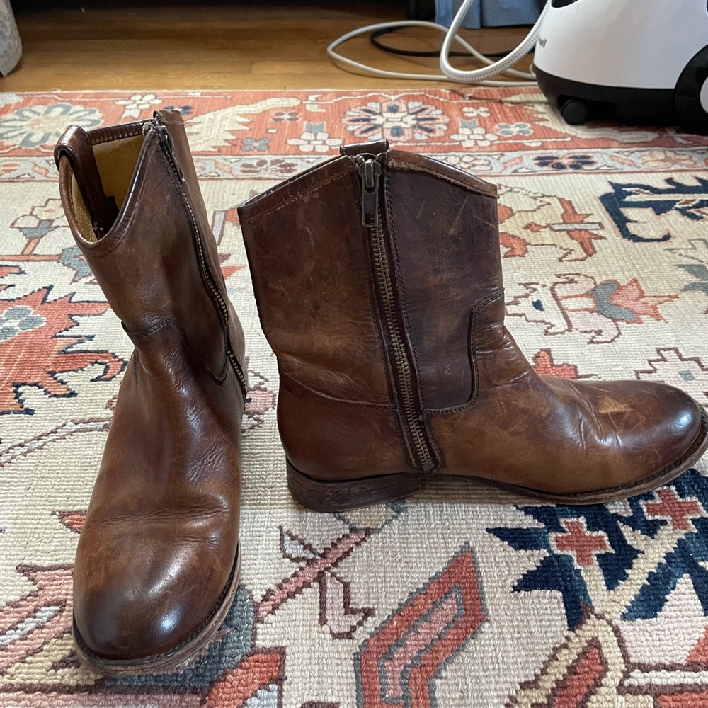 Brown Frye Western Boots, Size 8